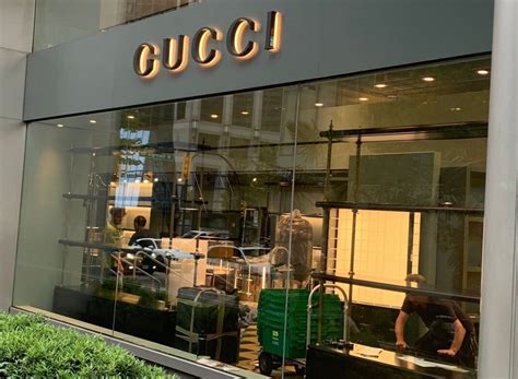 gucci store downtown vancouver